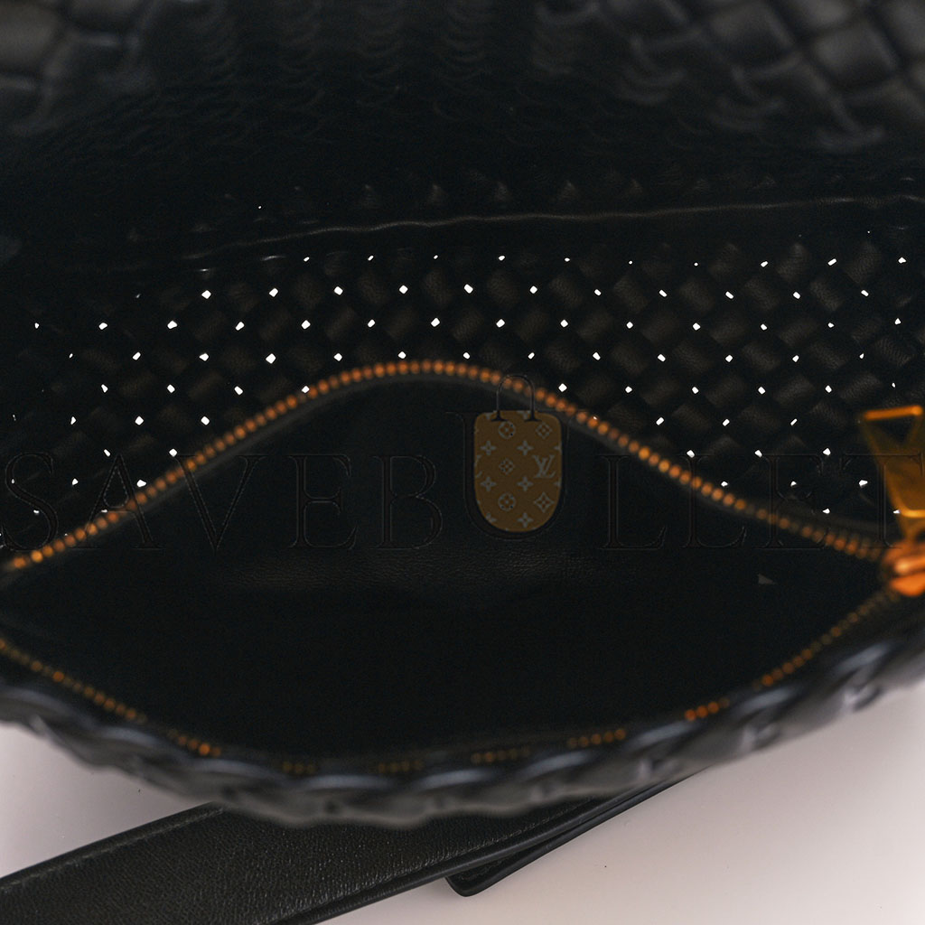BOTTEGA VENETA NAPPA INTRECCIATO SMALL COBBLE SHOULDER BAG BLACK (26*21*9cm) BOTTEGA VENETA NAPPA INTRECCIATO SMALL COBBLE SHOULDER BAG BLACK (26*21*9cm)